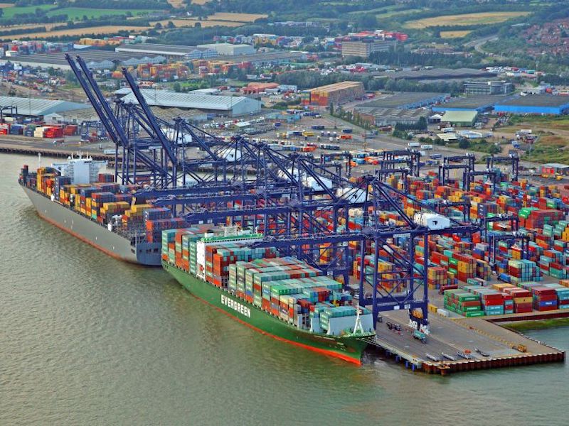 Pelabuhan Kargo Tersibuk di Inggris